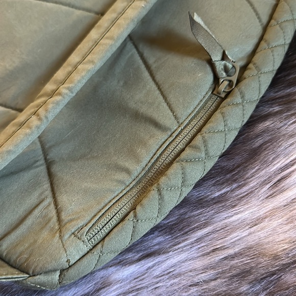 Vera Bradley *NWT* Women's Quilted Cotton Sling Backpack in Climbing Ivy Green - Picture 10 of 14